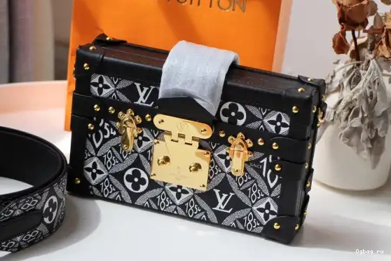 PETITE 1854 LOUIS VUITTON MALLE SINCE 0514